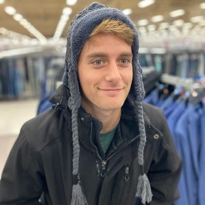 Meet your Posher, Logan